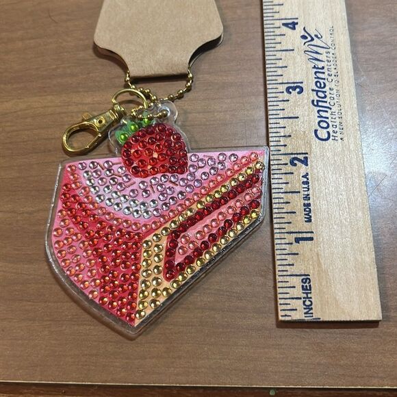 Strawberry pie keychain - Picture 2 of 3